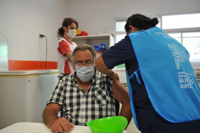 2021_02_21_Vacunacion-Wilde-Avellaneda-5-768x511