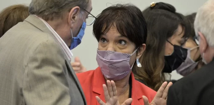 mercedes-marco-del-pont-titular____NUtgBGPW_1256x620__1 Mercedes Marcó del Pont, titular de la AFIP, salió a dar precisiones sobre Ganancias y Bienes Personales. Foto AFP