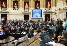 Diputados. Después de una sesión impresentable aprobaron reforma laboral