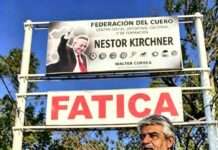 A FATICA LE PUSIERON EL CARTELITO: SE VENDE.